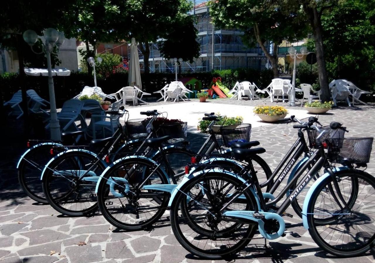 Hotel Garden B&B Marotta Dış mekan fotoğraf