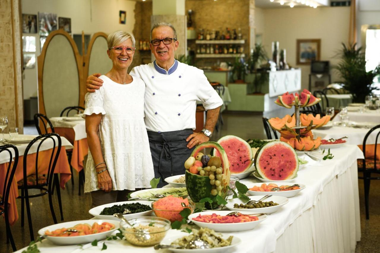 Hotel Garden B&B Marotta Dış mekan fotoğraf