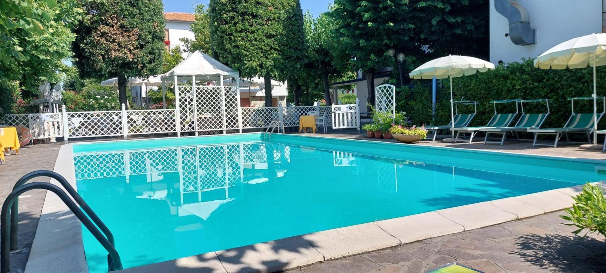 Hotel Garden B&B Marotta Dış mekan fotoğraf