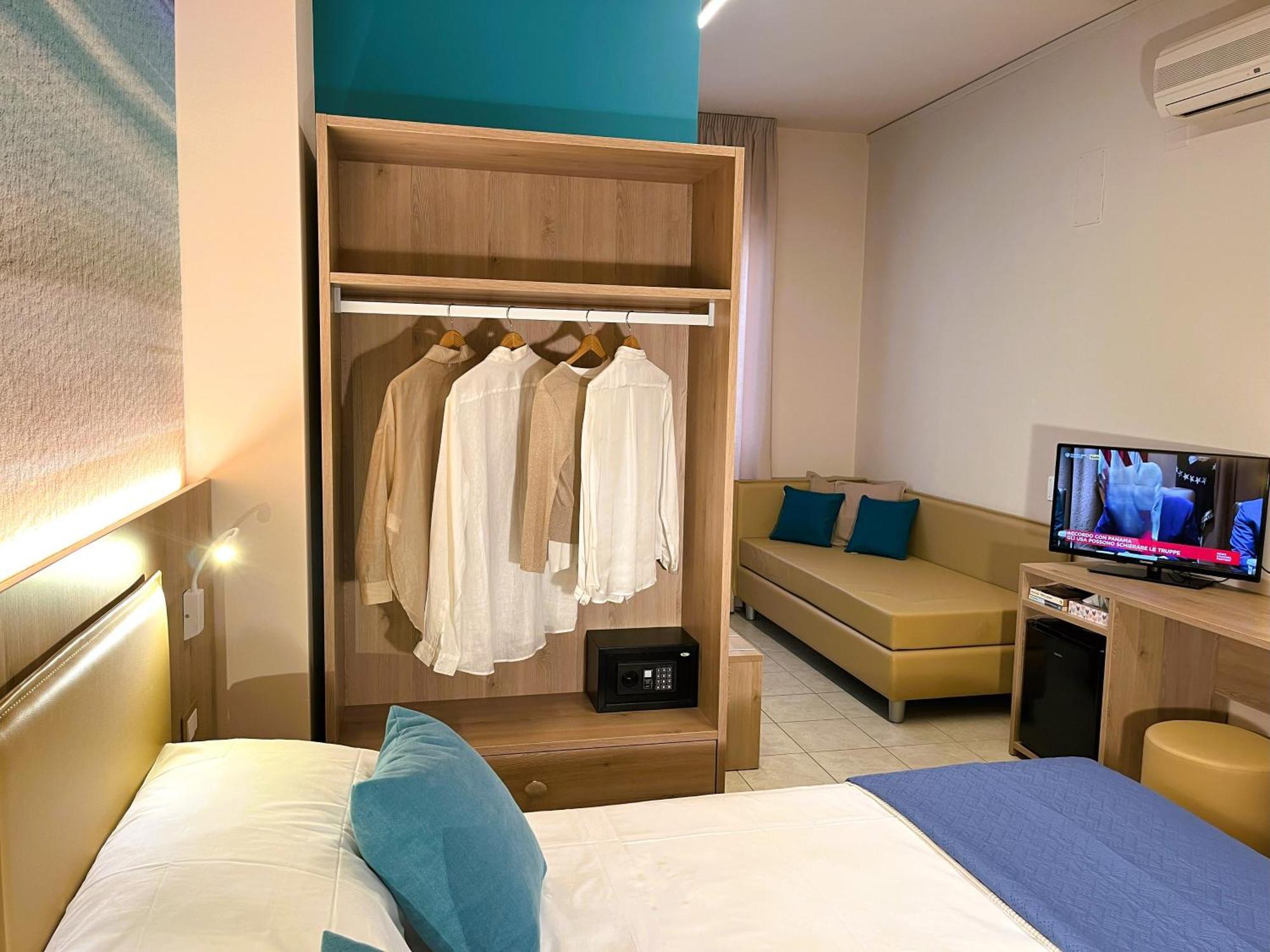 Hotel Garden B&B Marotta Dış mekan fotoğraf