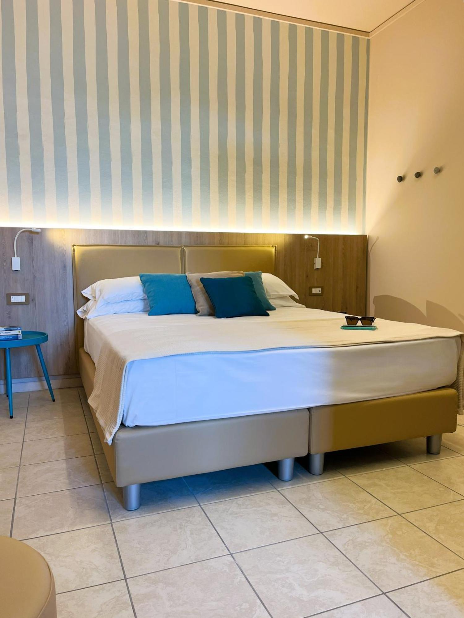 Hotel Garden B&B Marotta Dış mekan fotoğraf